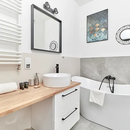 Modern Grabiszyn By Renters Daire